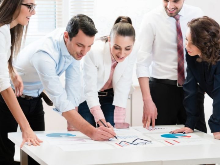 When Should You Use The Services Of a Tax Advisor?