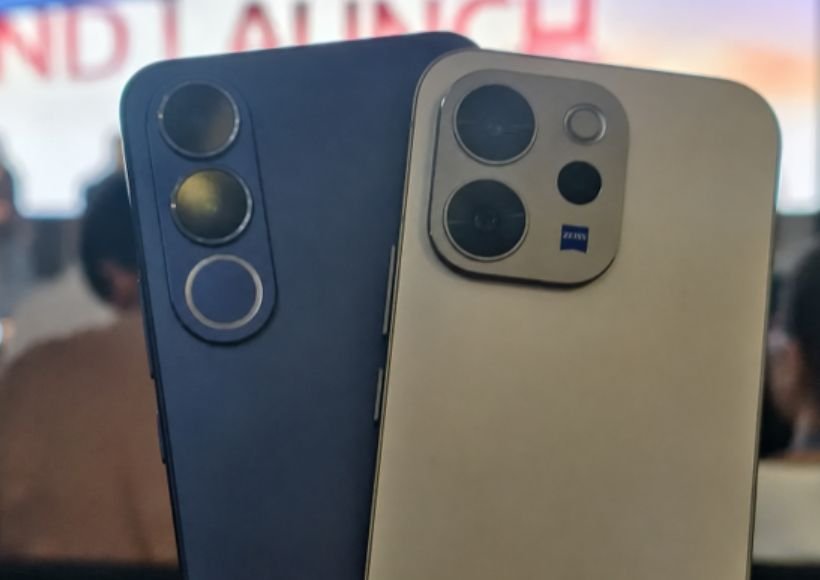 vivo V70 vs vivo V70 FE: Which One Is Better for Daily Use in India?